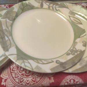 Elegant Corelle 6 Plate Set-Textured Leaves Pattern